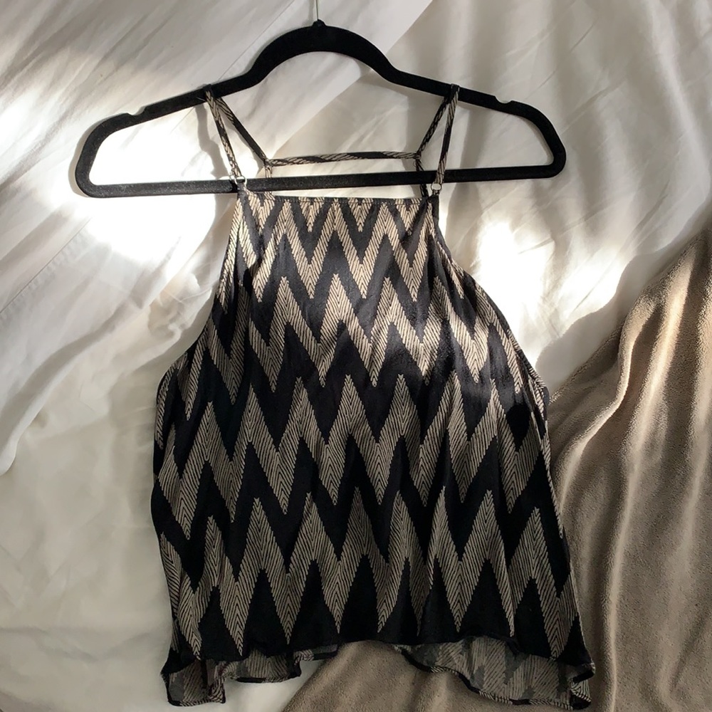 Zig zag crop tank